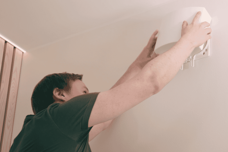 Ilmanvaihtosaneeraus meneillään.